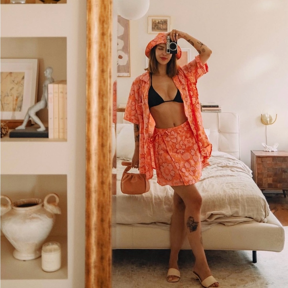 NWT $189 Anthropologie x Faithfull The Brand Charlita Floral-Print Linen Shirt M